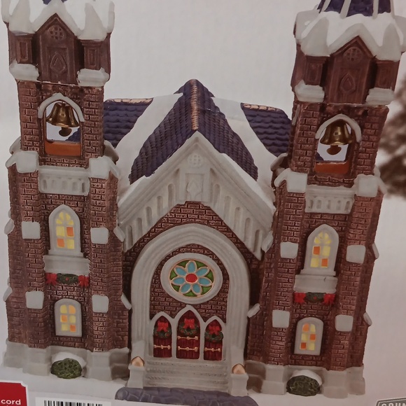 HOLIDAY TIME VILLAGE CATHEDRAL LIGHTED HOUSE - Picture 11 of 12